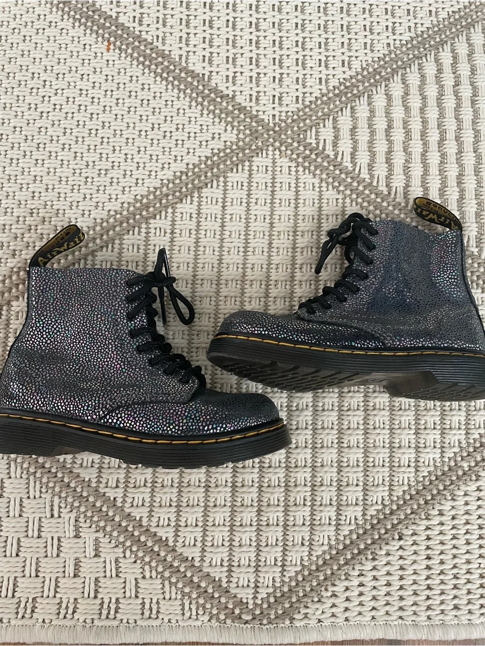 Dr. Martens 1460 Pascal Iridescent Lace Up Boots Youth Girls Size 9 New